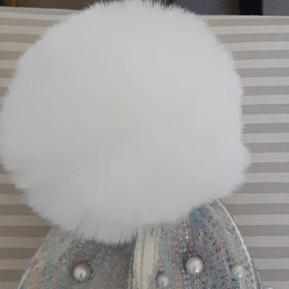 Girls winter hat - Picture 3 of 6